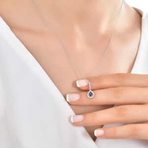  Pırlantalı Damla Safir Kolye